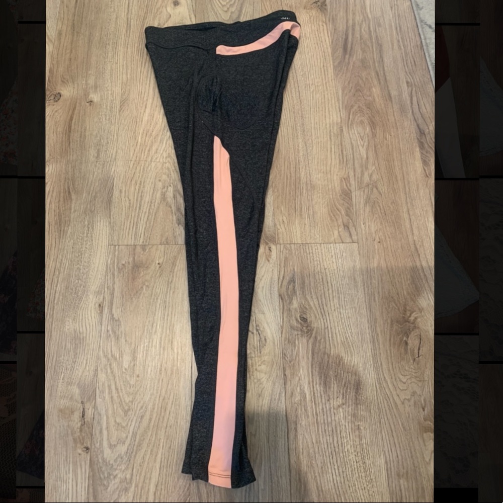 Athletic Leggings (Size S) w/ Pockets!